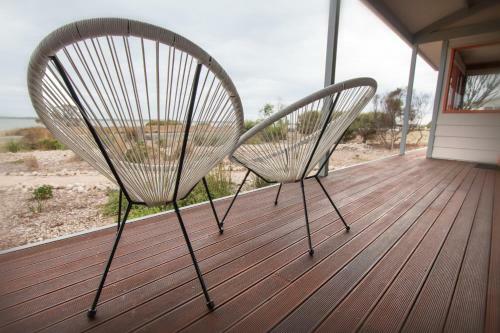 Coorong Aurora - Breathtaking Waterfront Escape