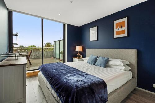One-bed Apartment With Balcony And Luna Park Views