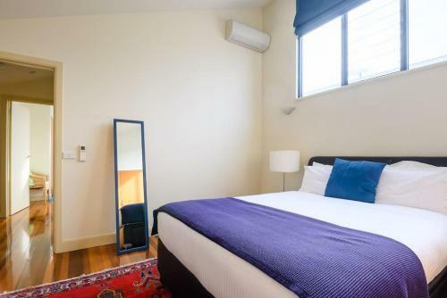 Brooklyn Warehouse Vibe Mins To St Kilda & Cafes