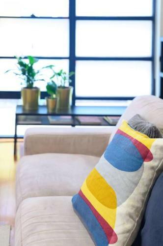 Brooklyn Warehouse Vibe Mins To St Kilda & Cafes