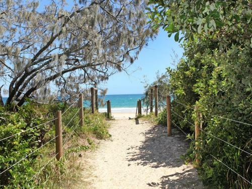 Windmill 4 - Two Bedroom Beachside Apartment On Parkyn Parade!