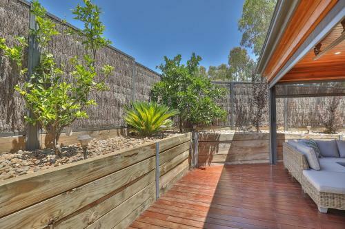 Indulge Luxury Homes - Dockside Marina