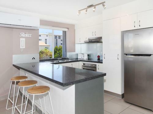 Broadwater Quays 5 - Three Bedroom Water View Apartment, Only 2 Blocks From Mooloolaba Beach!