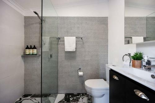 Waratah Up Douro By Your Innkeeper