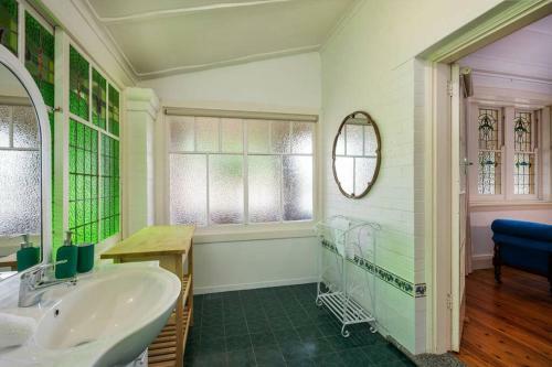 'kyona' By Your Innkeeper Mudgee