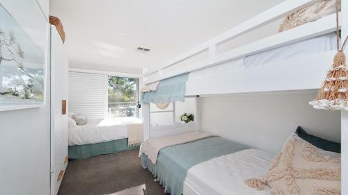 Arabella - Stylish Seaside Sanctuary With Views