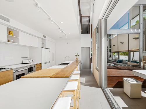 Ultimate Light And Space, Noosa Heads