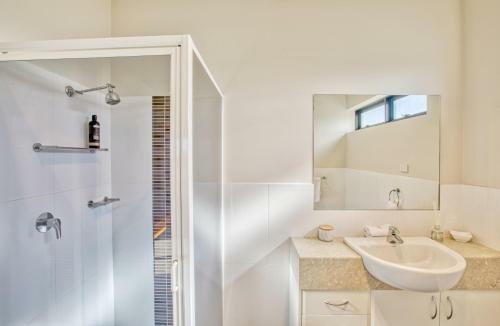 Georges Bay Luxury