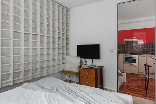 Heart Of Sandringham Apartment By Ready Set Host