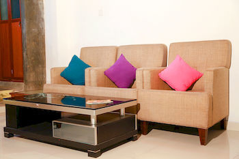 Airport City Hub Hotel