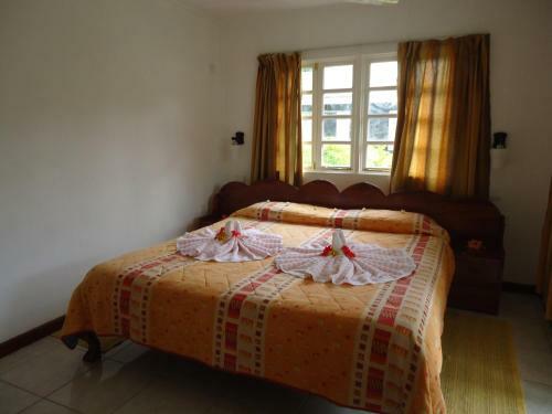 Hostal Chez Michellin Pensions Residence