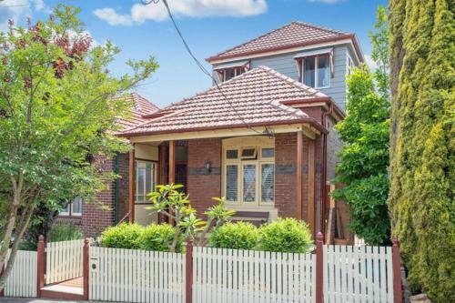 Kays49m - Charming Sydney Residence In Marrickville