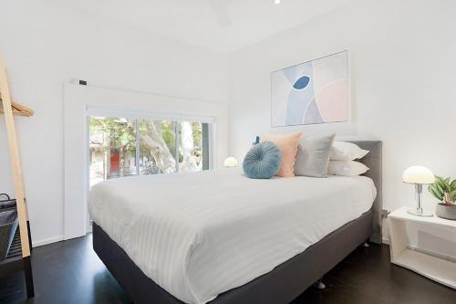 Large Converted Church Apartment In Top Location