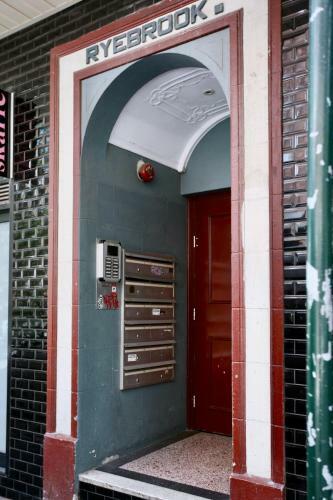 Lux & Quiet Apartment In, Potts Point