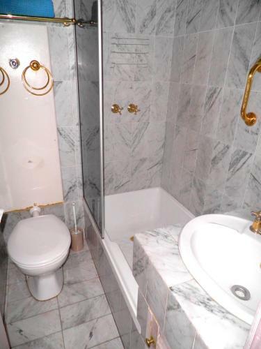 Super Value Thredbo Studio & Ante-room Apartment