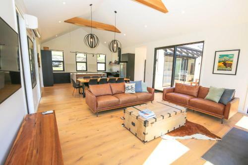 Tonga Park Retreat
