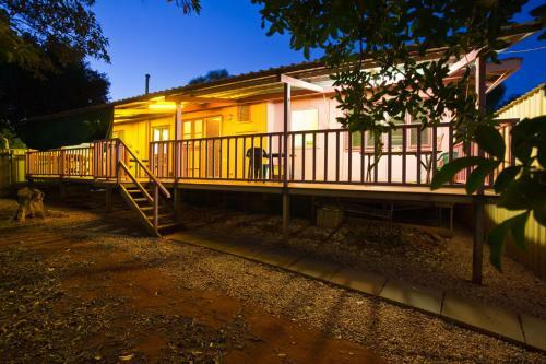 10 Tautog Street House And Unit - Separate Self-contained Unit