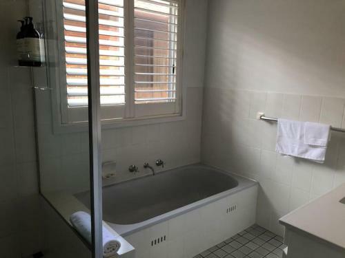 Apartamento North Curly Duplex With Pool N Walk To The Beach