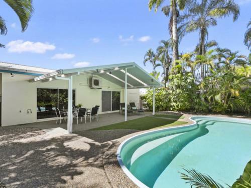 Seanna - Palm Cove