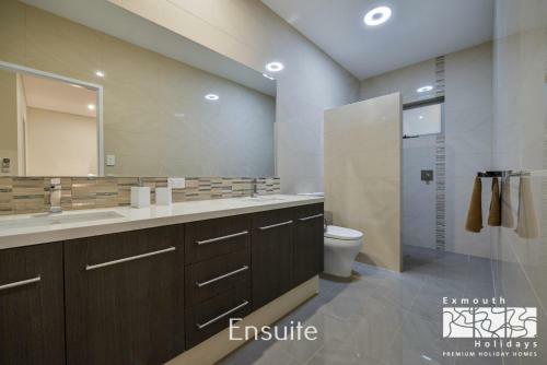 27 Kestrel Place - With Pool And Jetty