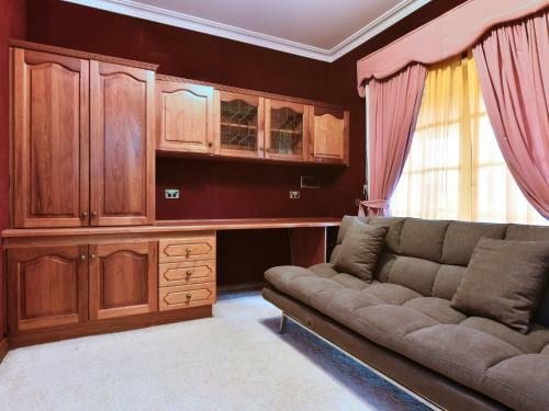 Wine Country Homestead 4-6br House