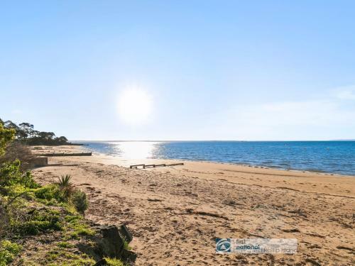 8 Broadwater Court, Cowes