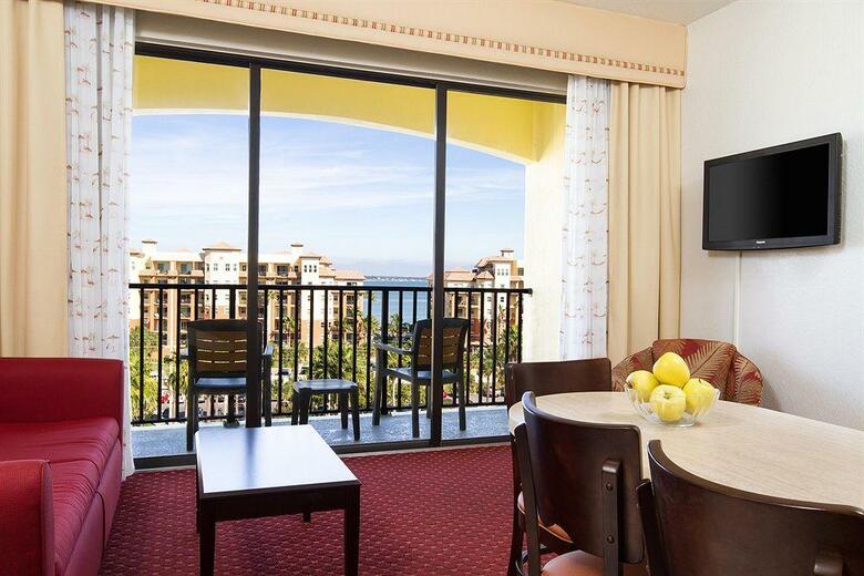 Hotel Sirata Beach Resort