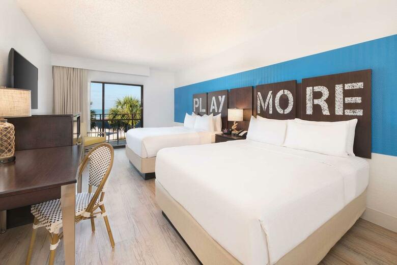 Hotel Sirata Beach Resort