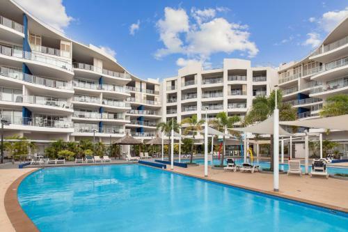 Apartamento Hamptons Meets Hervey Bay Oaks Resort