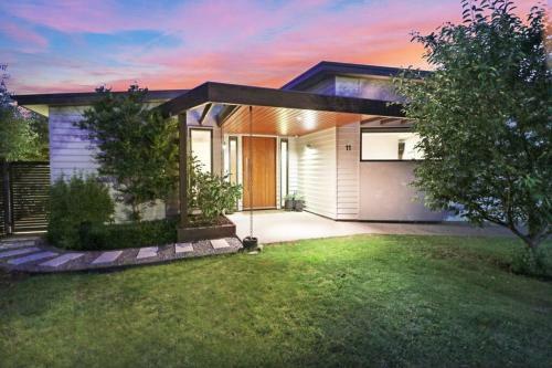 Banksia House - Executive Property Mansfield Vic