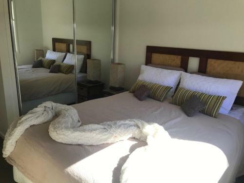 15 Esprit Drive - Rainbow Shores, Gorgeous, Modern Beach House