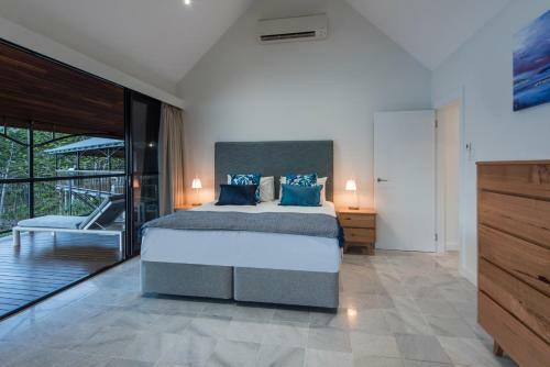 Mermaids Reach On Hamilton Island