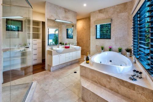 Nautilus On Hamilton Island