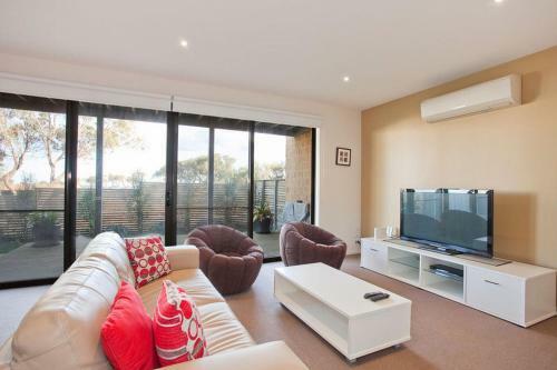 Great Ocean Retreat 5-7