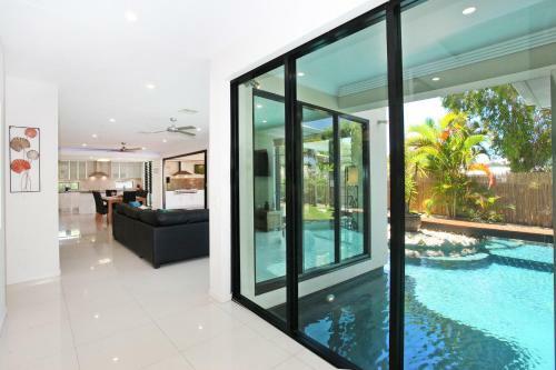 Apartamento Central Marcoola Holiday Home