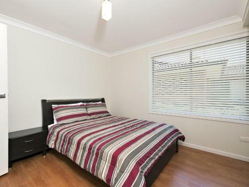 Beach House' 8 Mistral Close - Large House With Aircon