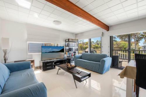 Carroll Ave 85 Mollymook