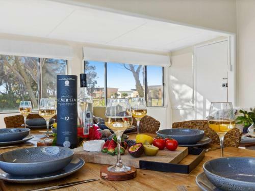 Between 2 Beaches - Comfortable Private Sanctuary