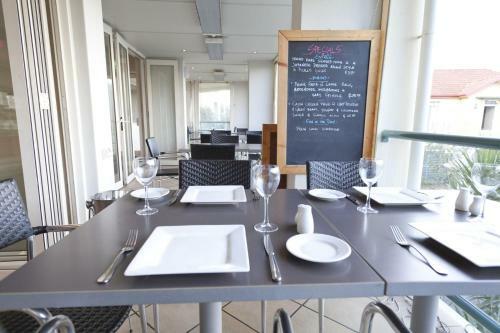 Villa Aqualuna Beach Resort - Unit 25