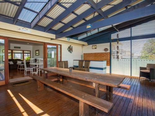 Quay Haven I Pet Friendly I Directly Opposite Beach