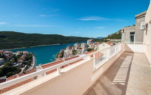 Hostal Hotel Ami-m