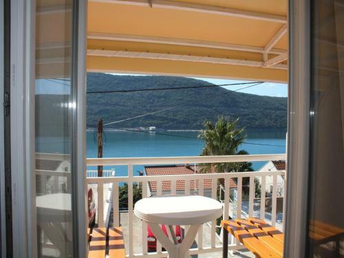 Hostal Apartments And Rooms Mato
