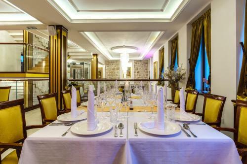 Integra Hotel