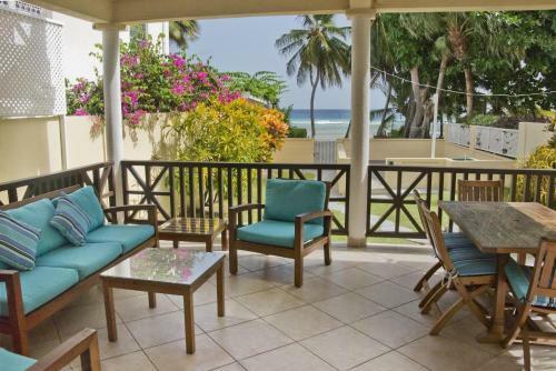Villa Three Bedroom Apartment On The Beach