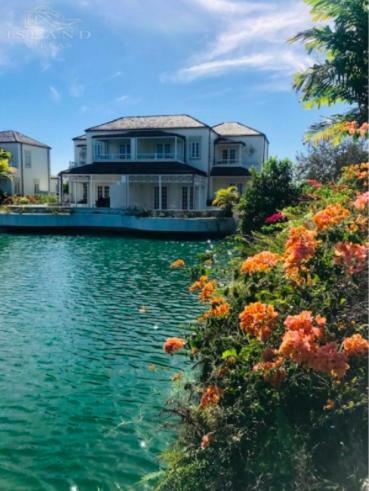 Waterhall Polo Villa 12