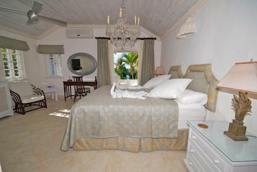 Villa Emerald Beach 4 Plumbago