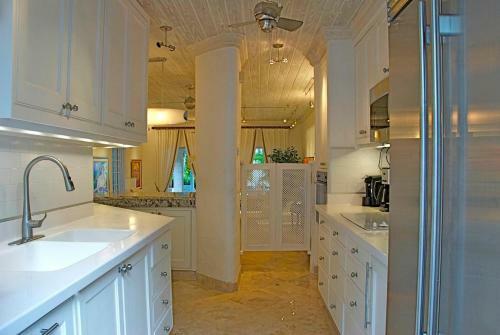 Villa Emerald Beach 4 Plumbago