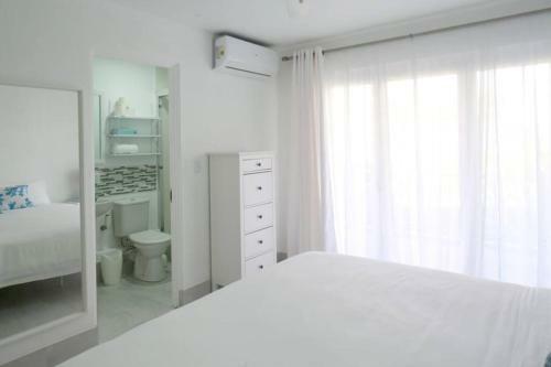 Apartamento Sea Glass Villa - Spacious 1 Bed, 2 Bath On West Coast
