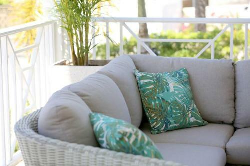 Apartamento Sea Glass Villa - Spacious 1 Bed, 2 Bath On West Coast