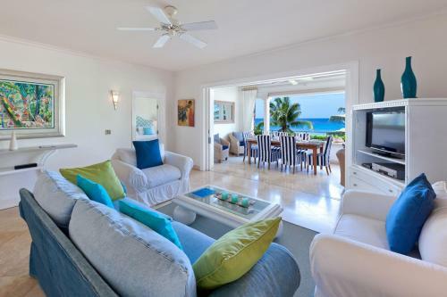 Schooner Bay 207 By Blue Sky Luxury